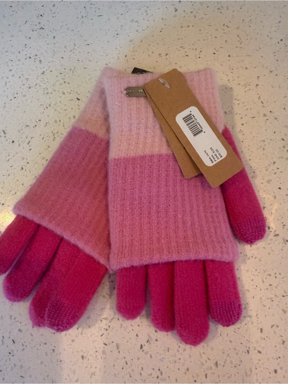 Steve Madden Pink Ombre Knit Gloves